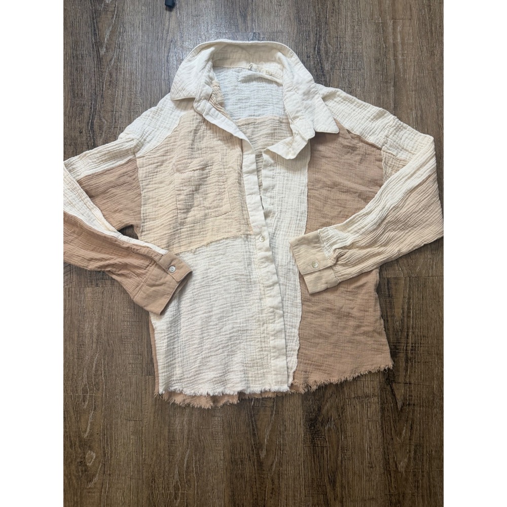 New In Colorblock Gauze Button Down Shirt Large Tan Cream Cotton Raw Hem NT10324